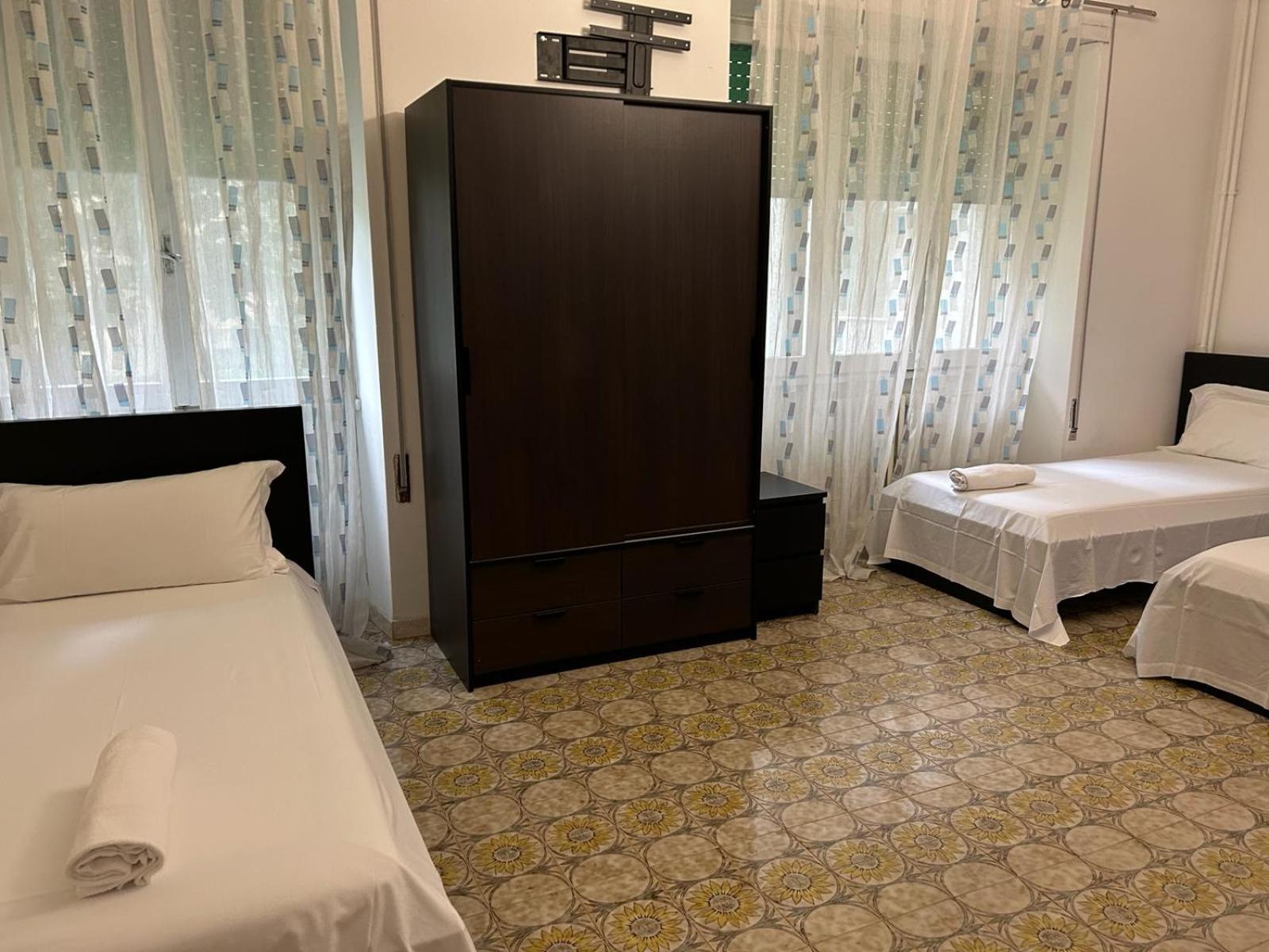 Venice Night 25 Hotel เมสเตร ภายนอก รูปภาพ